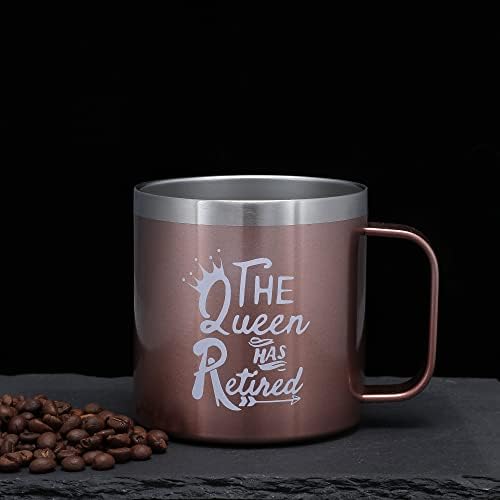 Най-добрите уникални подаръци за пенсиониране за жени - Кралицата се пенсионирах - кафеена чаша с обем от 14 унции от неръждаема стомана с капак - Подаръци за пенсион?