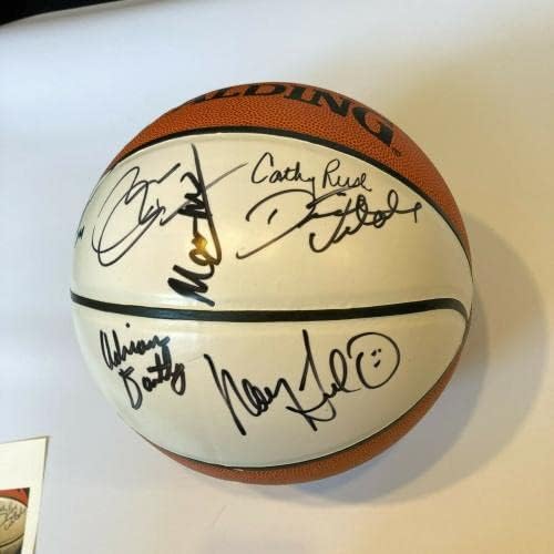 2008 Влизането в Залата на Славата на Баскетбола с автограф Хаким Оладжувона Пэта Райли JSA COA - Баскетболни топки с автографи